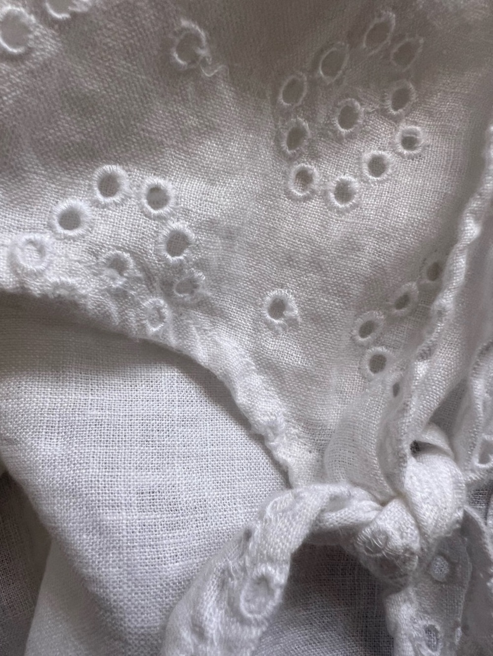 New 100% Linen Charter Club Luxury White Eyelet Tie-Sleeve Blouse Size XS - Picture 9 of 10